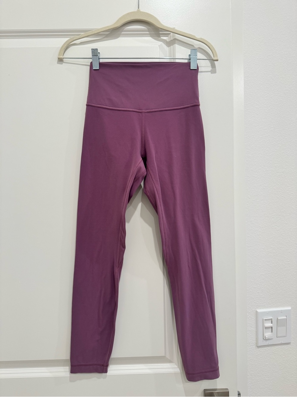 Lululemon leggings size 4